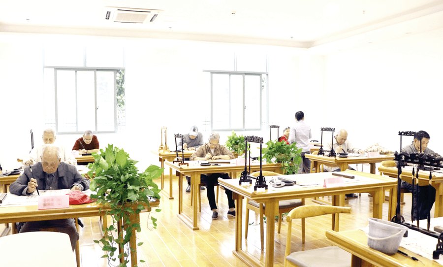 福泰年观察:成都高新区养老机构生活照料中的助浴与衣物清洁