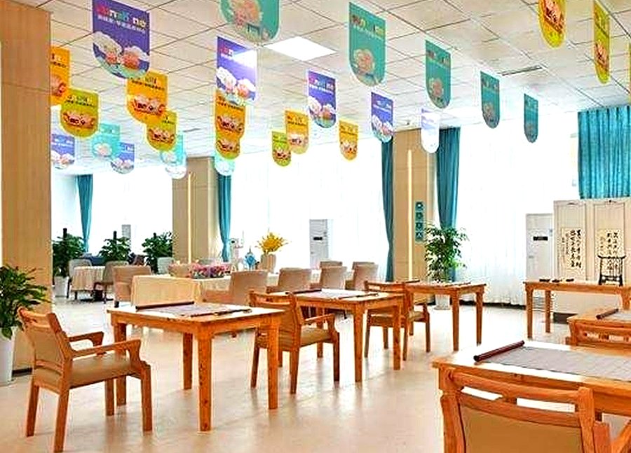 高新西区医养结合养老参考:聚焦迪马常青社·学苑医养中心