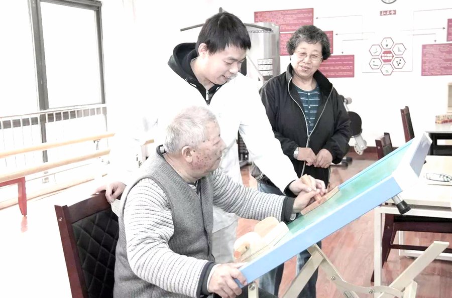 金牛区家属观察:保利和熹会棋牌室与多功能厅的日常记录