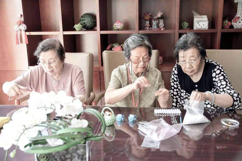 金周路站旁，保利成都和熹会：金牛区近地铁养老机构探访