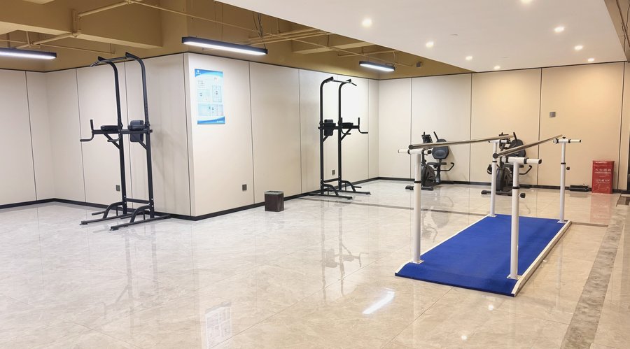 菱彩静享苑:成都医养结合养老机构内设医护站点与24小时护理值班信息参考