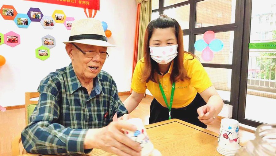 脑卒中后偏瘫长者如何选择成都养老机构——成都锦江孝慈苑的康复照护实践