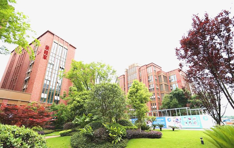 亲睦家·鹭湖长者社区：成都养老院有地暖和中央热水系统吗？
