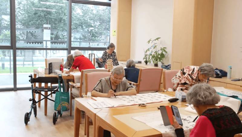 入住养老院费用怎么算?成都锦江区海桐苑普惠型养老机构收费构成与避坑注意事项