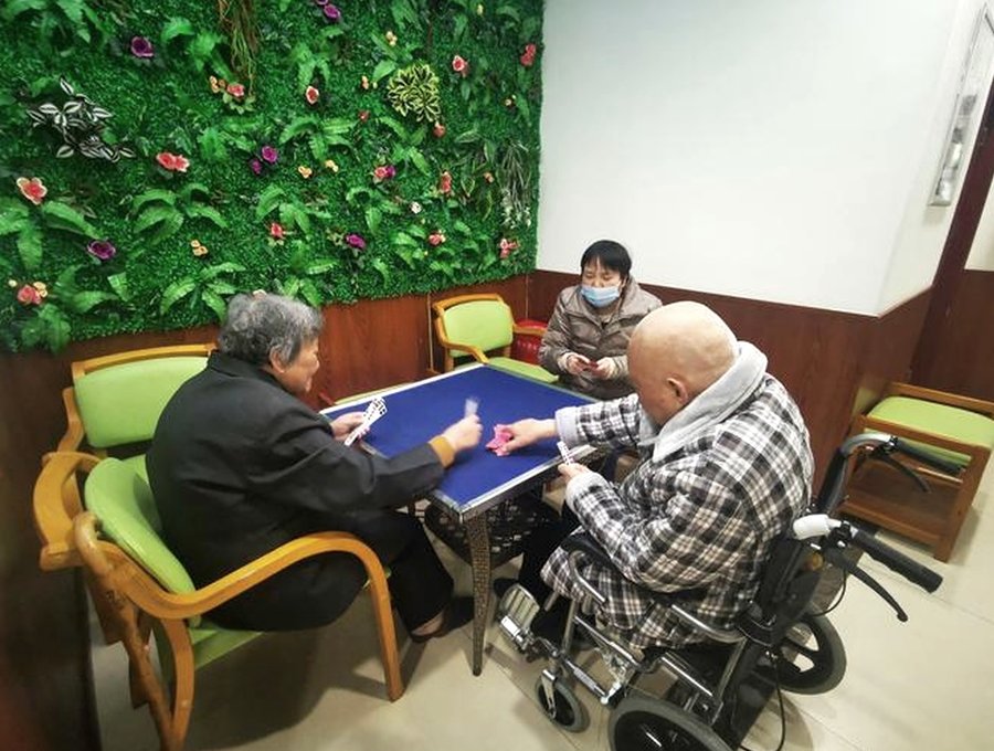 探访成都双流区寿而康双桂居家养老服务中心:卧床老人的专业照护如何落地?