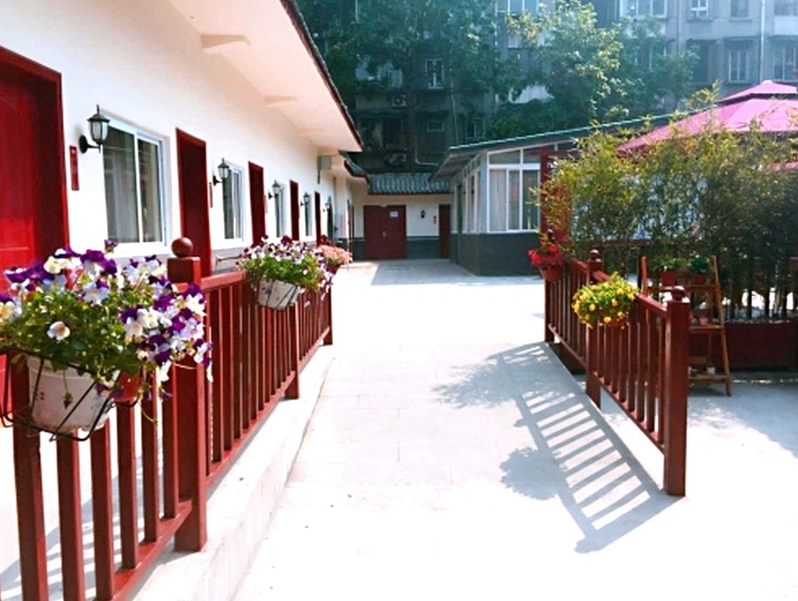 探访成都泰邦优护社区中心:一环路内的单层庭院养老居所