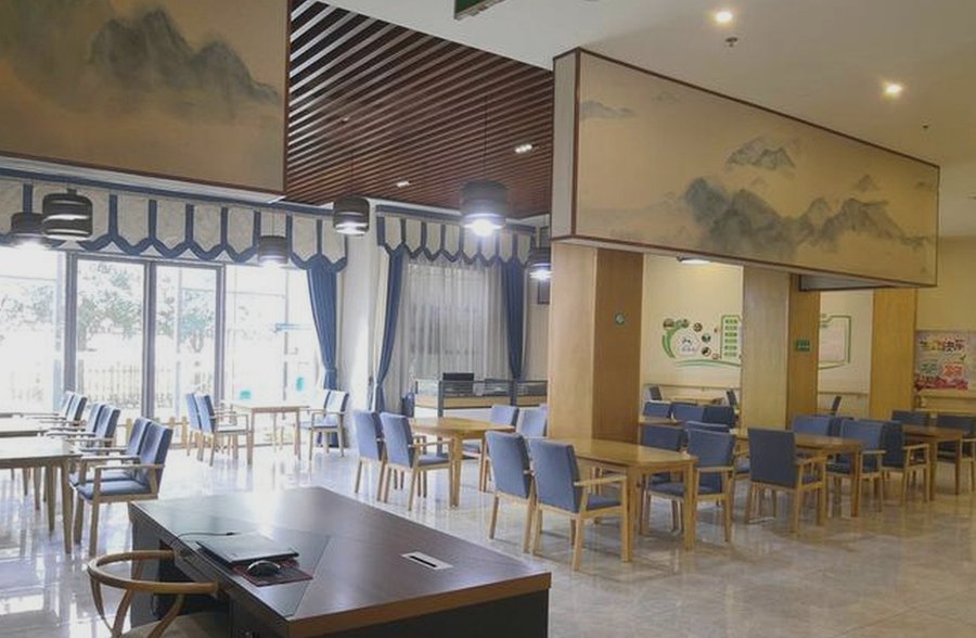 探访成都一暄康养海洋公园（南门）院：一家专注认知症非药物干预的养老机构