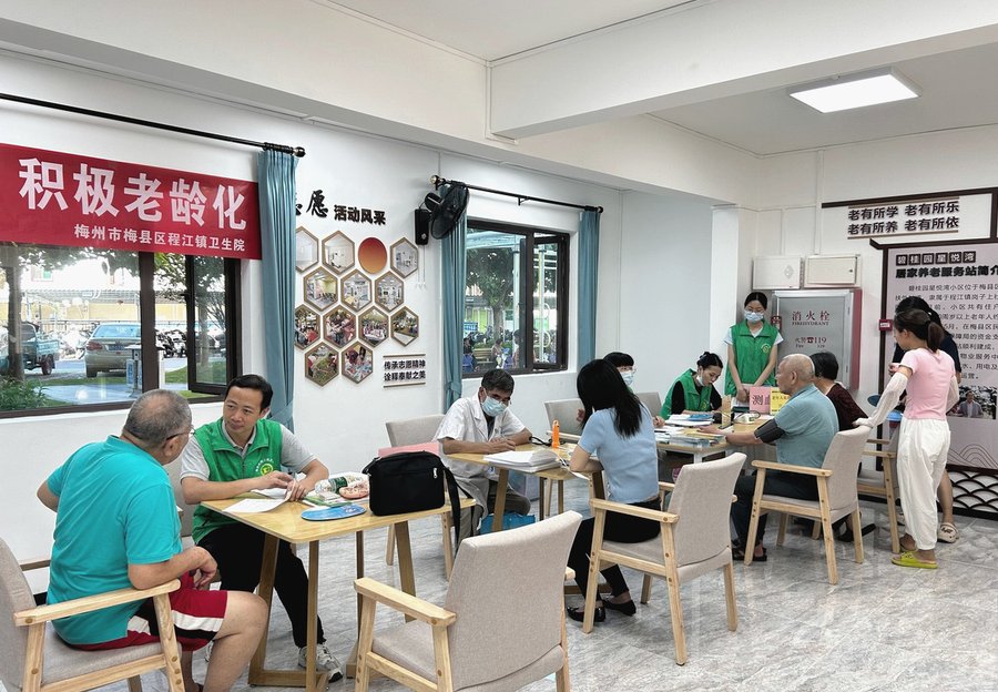 探视时间灵活，停车便利——槐树街社区鸿福养老服务中心探视指南