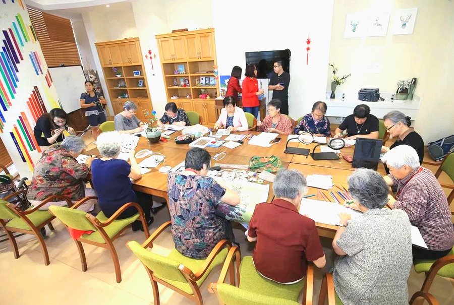 温江连锁养老社区服务规范解析:大爱城·大爱书院养老中心基于国标五大维度的对照参考