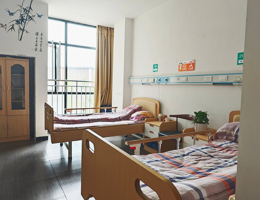 温江区天乡社区养老中心文娱功能室公开信息:棋牌室、书画室与手工艺室配置说明