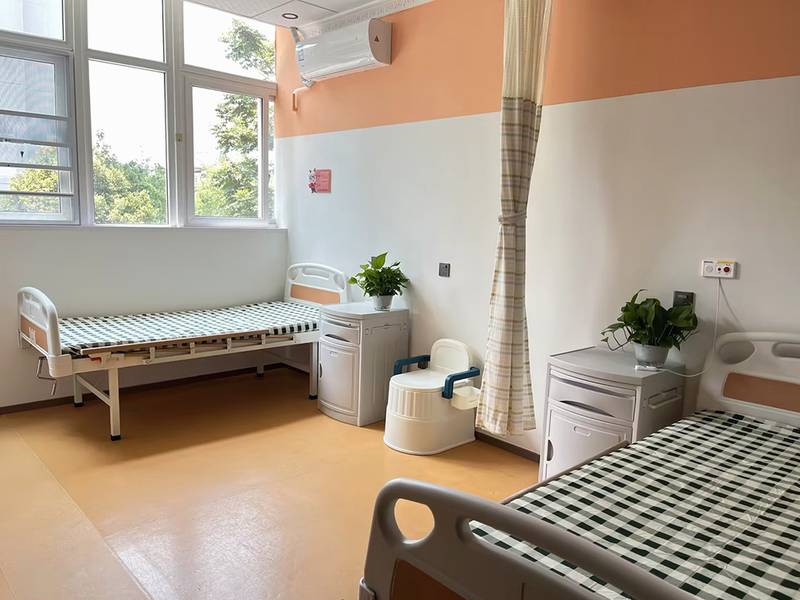 卧床老人入住养老院怎么选？成都蜀都颐锦养老服务中心护理型机构信息梳理