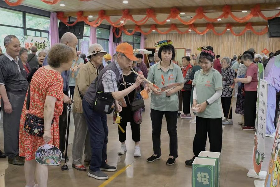 在成都锦欣花乡老年公寓,父母的一日三餐能按需定制吗?