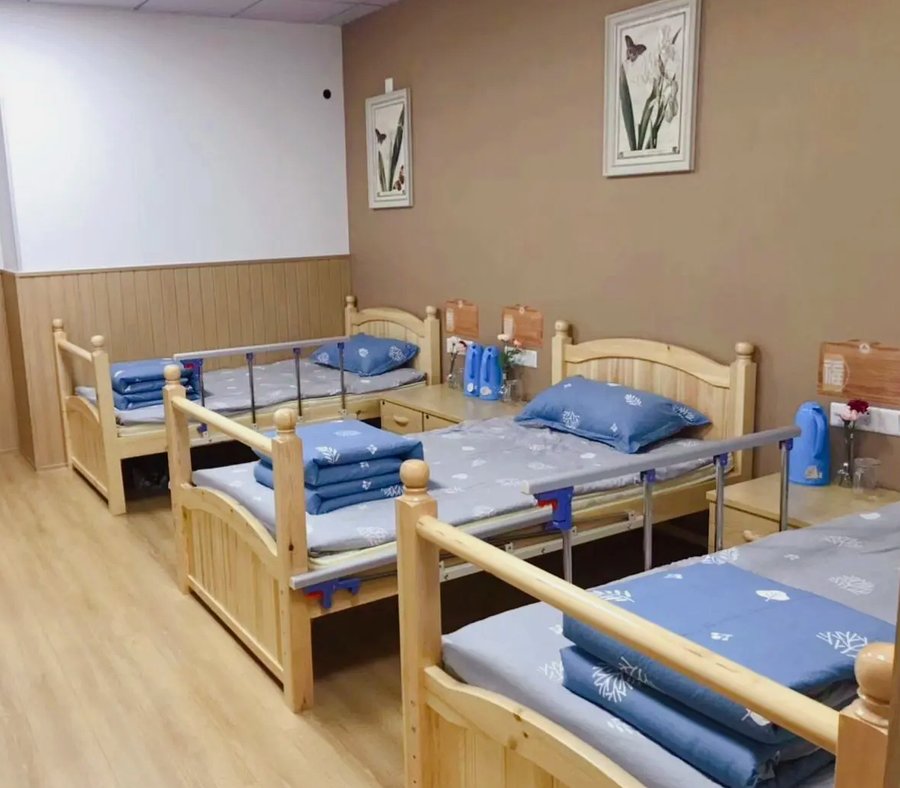 在成都,为认知症长辈选养老机构——哺恩平福养老护理中心的照护实践观察