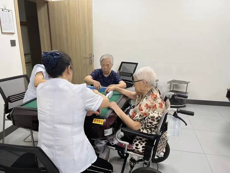 在成都为外籍长辈安个家:锦欣花乡康养中心的医养实践观察