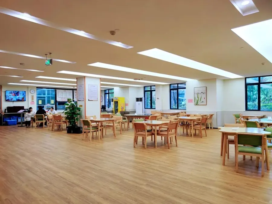 成都爱馨客成航康养中心实景图