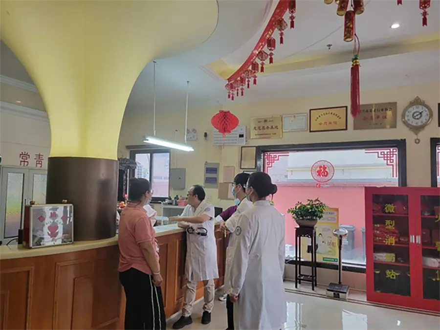 成都常青藤养老服务中心院内环境实拍