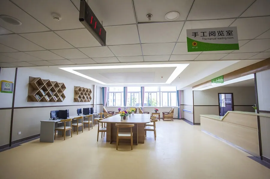 成都龙泉聚宝山养老中心实景图