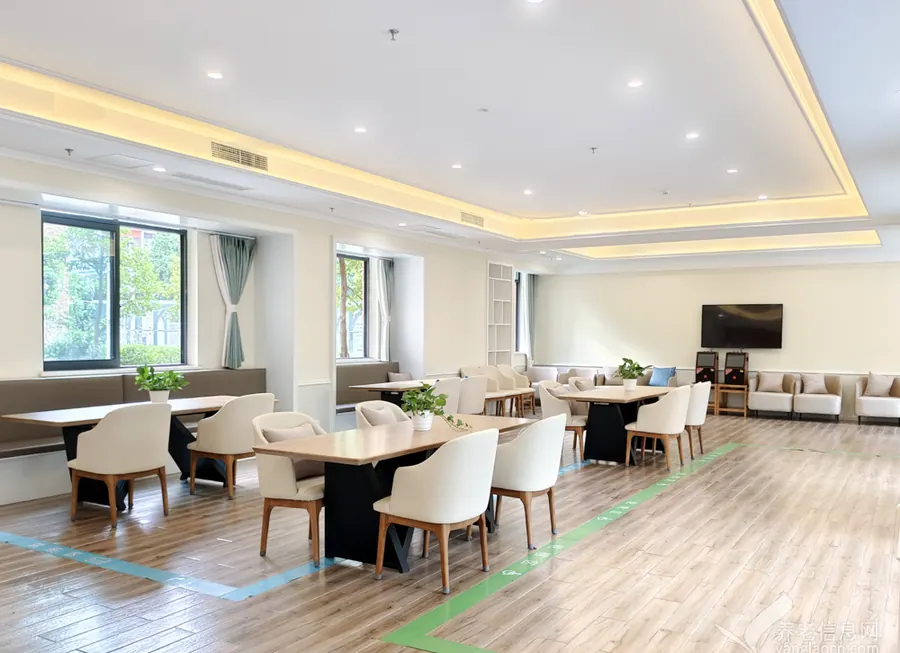 成都青羊区康养中心院内环境实拍