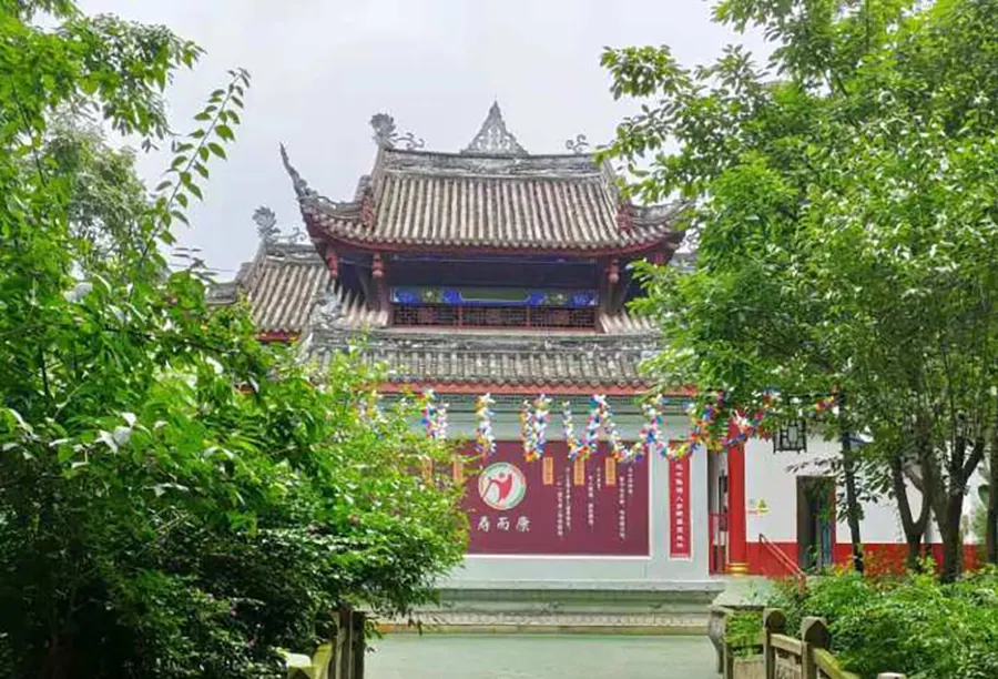成都武侯寿而康老年颐养中心院内环境实拍