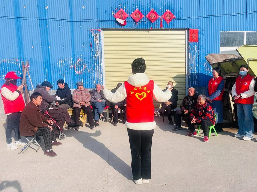 成都圆缘养老-大同老人关爱服务中心院内环境实拍